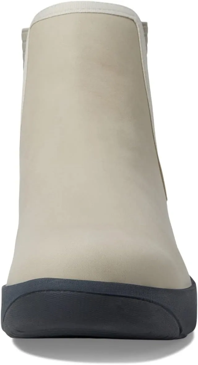 BOGS Women's Kicker Chelsea Leather Boot Snow