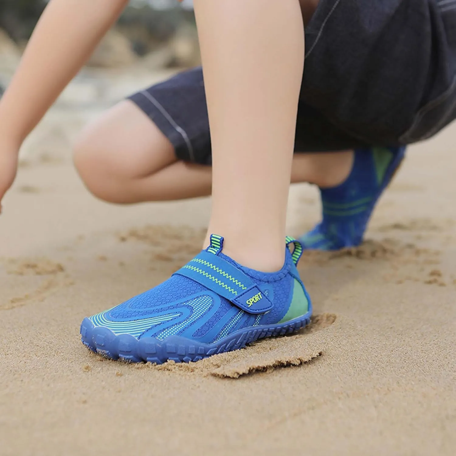 Fashion Boys Girls' Width Edition Lightweight Comfortable Wading Beach Shoes, Casual Skateboarding Shoes , Versatile Anti slip Walking Shoes, Outdoor Jogging Shoes, Leisure Dance Shoes, Park Flats