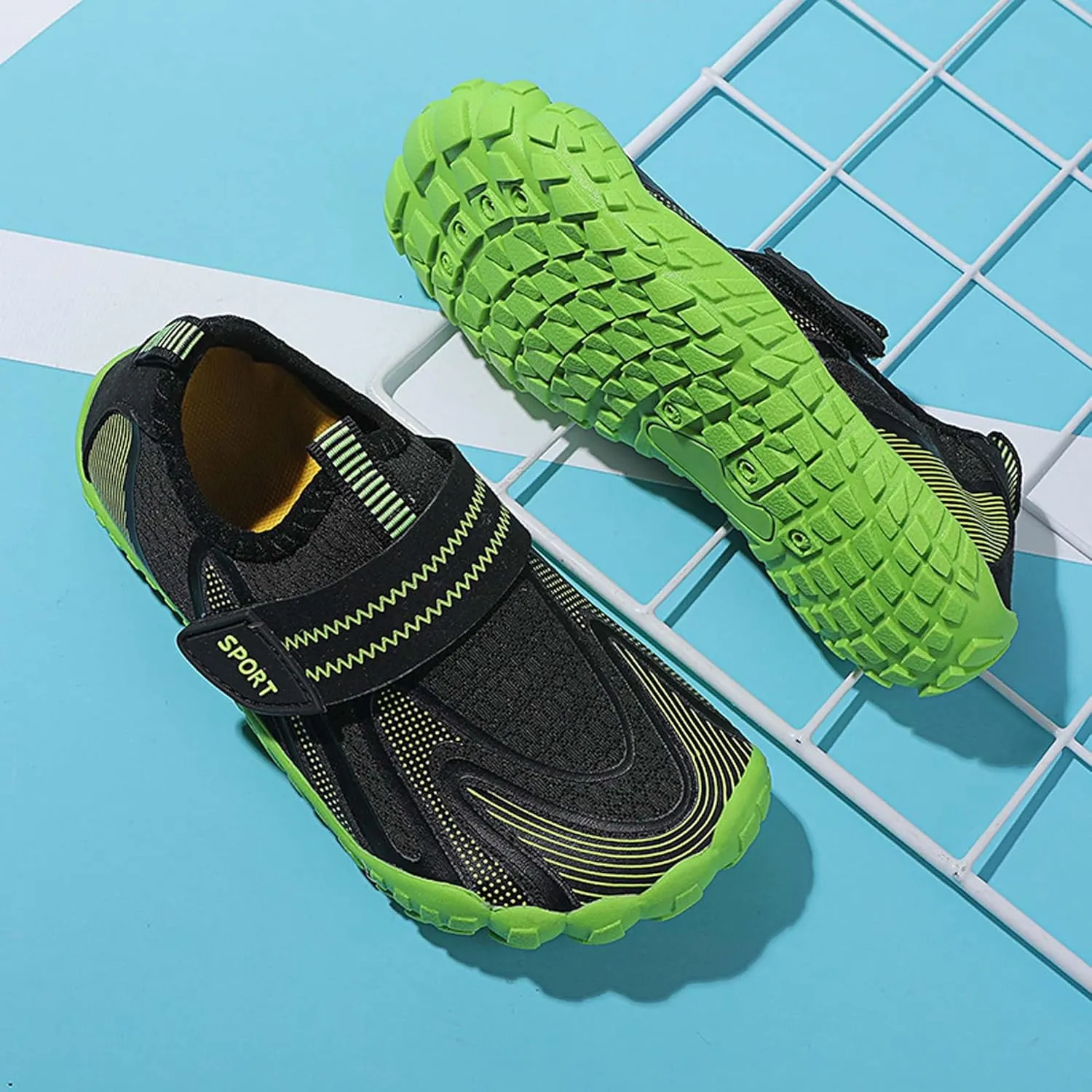 Fashion Boys Girls' Width Edition Lightweight Comfortable Wading Beach Shoes, Casual Skateboarding Shoes , Versatile Anti slip Walking Shoes, Outdoor Jogging Shoes, Leisure Dance Shoes, Park Flats