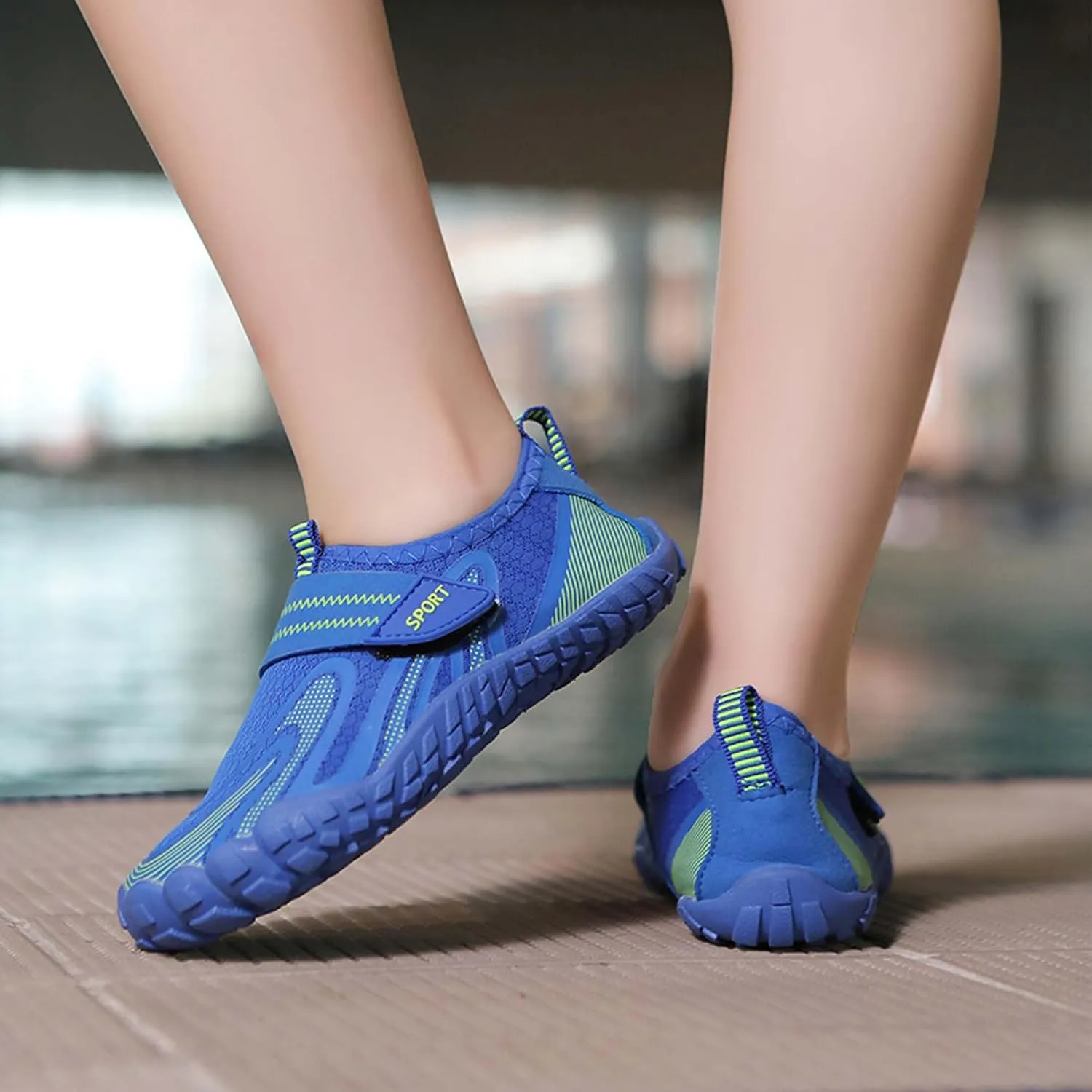 Fashion Boys Girls' Width Edition Lightweight Comfortable Wading Beach Shoes, Casual Skateboarding Shoes , Versatile Anti slip Walking Shoes, Outdoor Jogging Shoes, Leisure Dance Shoes, Park Flats