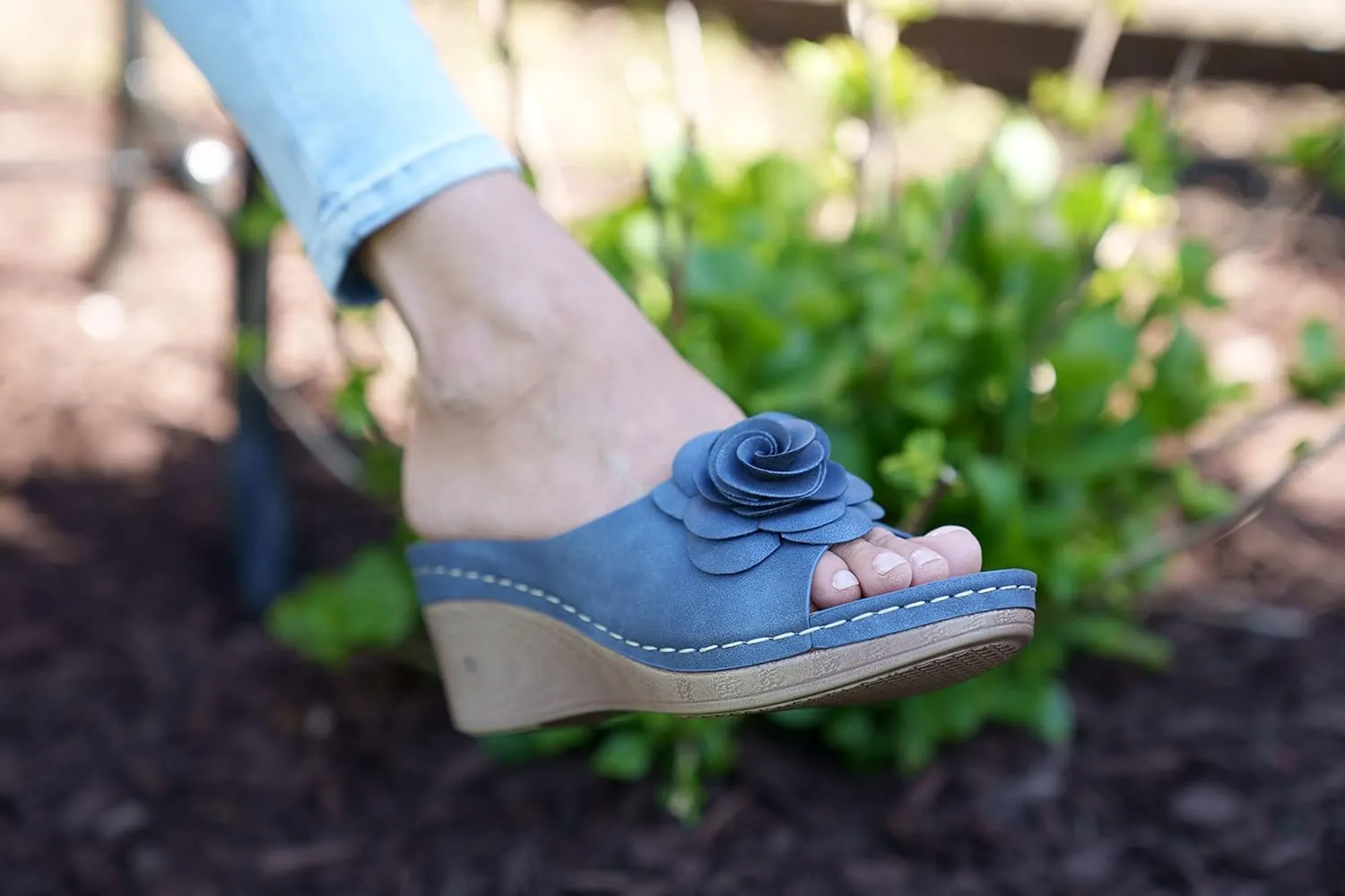 GC Shoes Womens Wedge Sandals, Open Toe Mid Heel Platform, Comfy Vegan Leather Flower Strap Thong, Flora