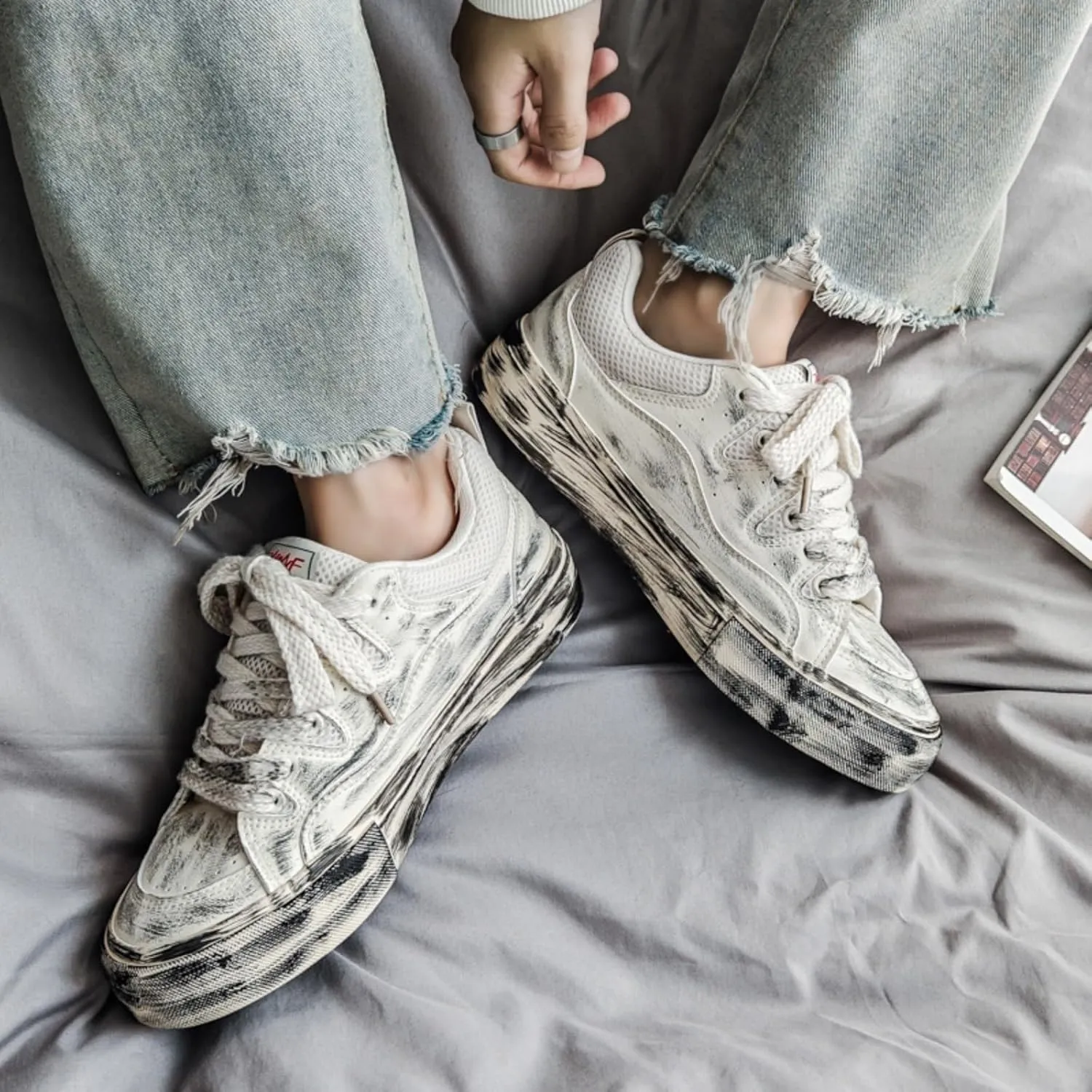 Men's Vintage Distressed Skate Shoes with Breathable Mesh Tongue & Reinforced Heel - Flat Cushioned Sole Casual Sneakers Lightweight Canvas Footwear for Daily Wear & Street Style