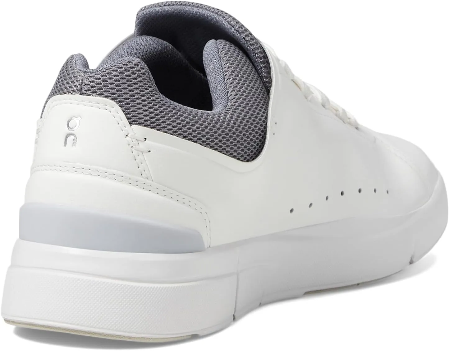 On Women's The Roger Advantage Sneakers