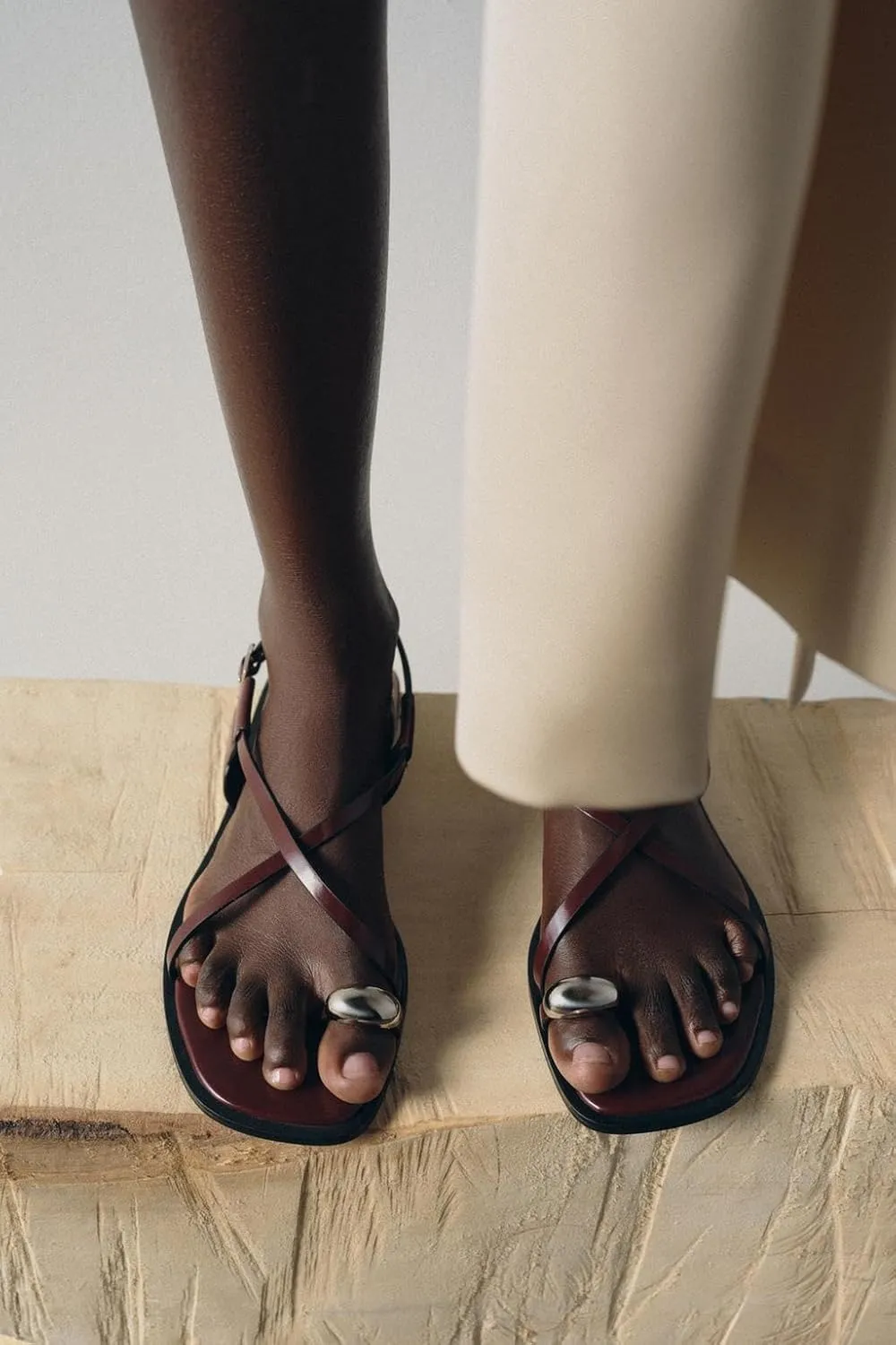 Strappy Flat Sandals for Women Open Square Toe Silver Ball Flip Flop Sandal with Ankle Buckle Summer Beach Gladiator Shoes
