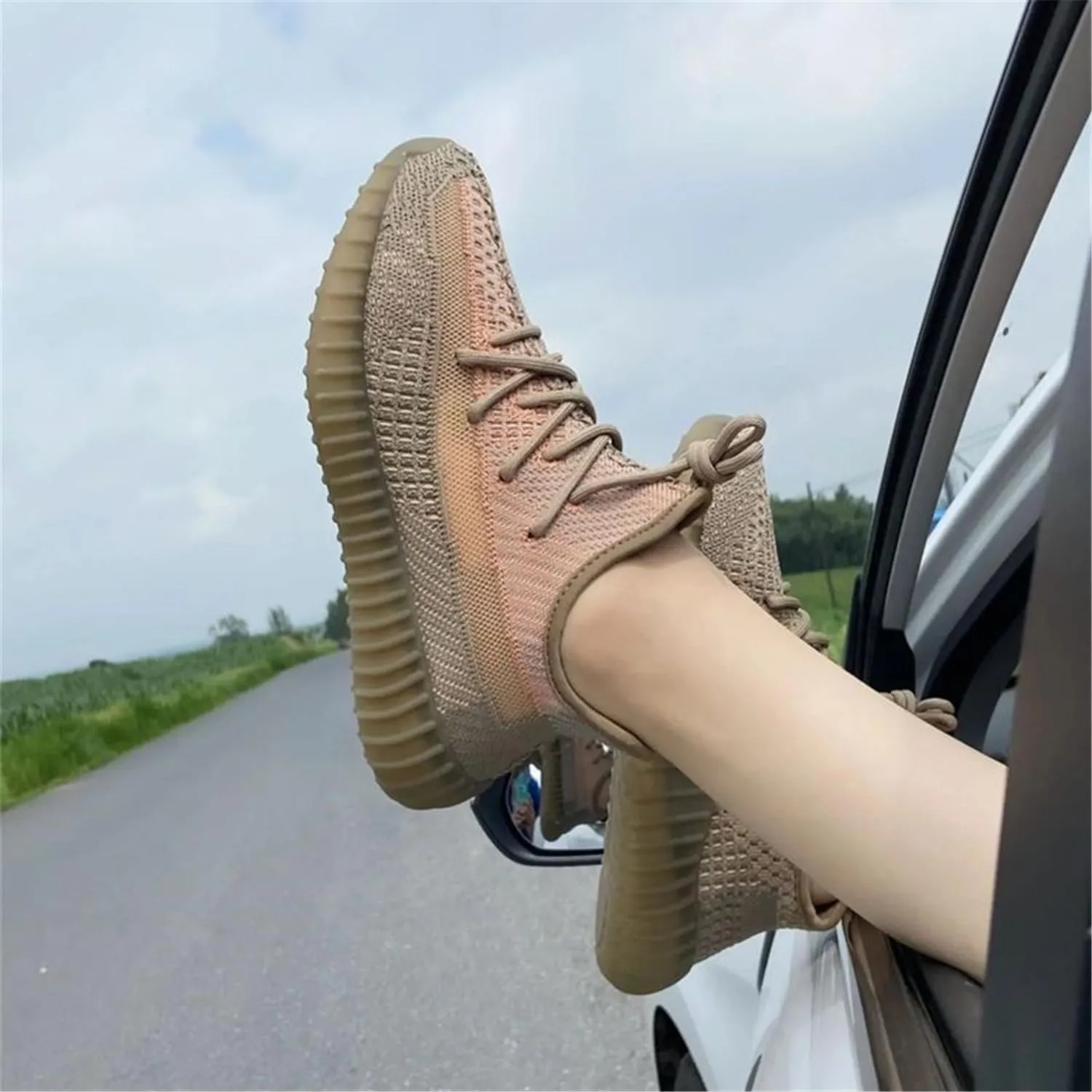 Unisex Fashion Trendy Sneakers for Men's Outdoor Running Shoes Women's Classic Indoor Non-Slip Casual Breathable Walking 350 Track Field Shoes