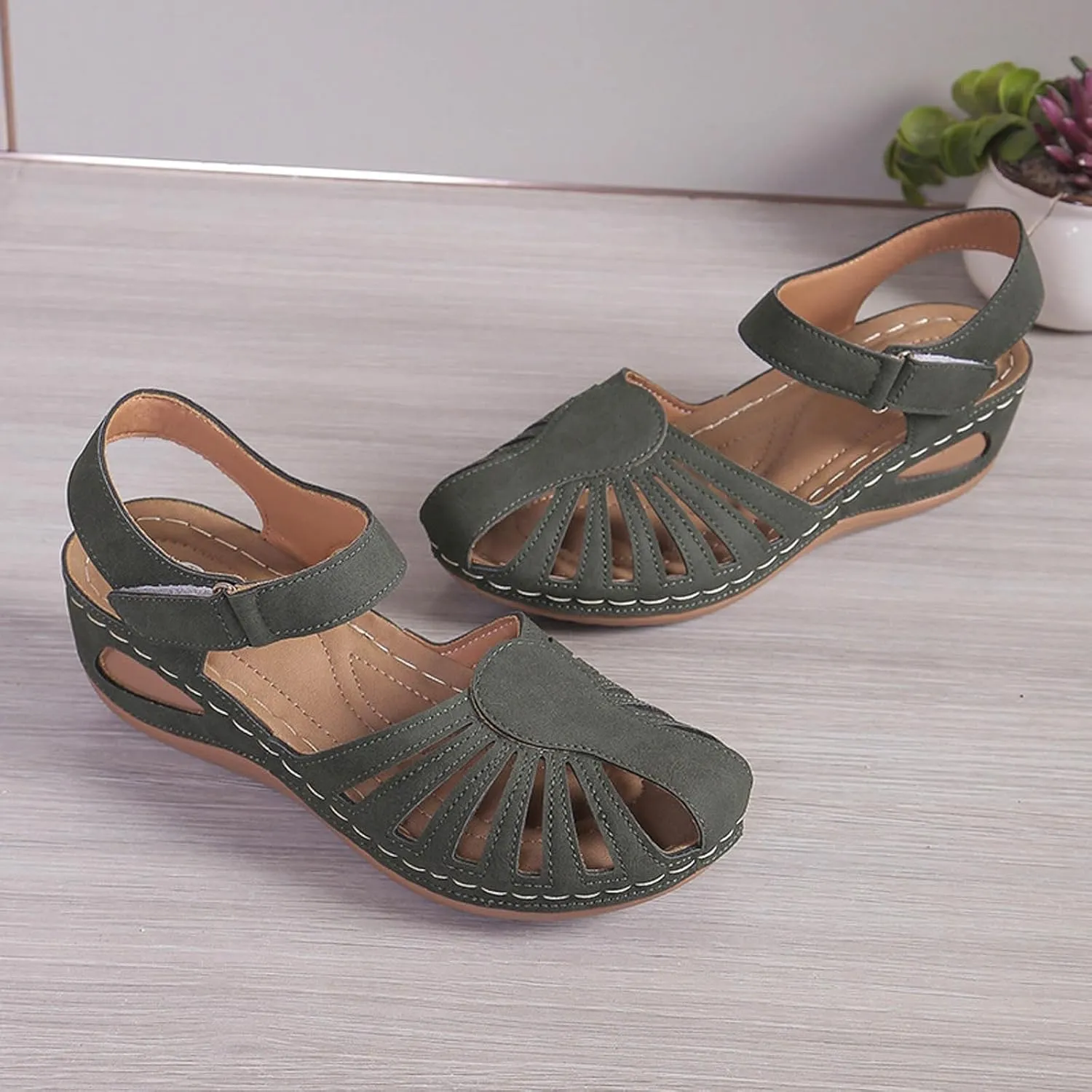 Wedge Sandals For Women 2025 Summer Closed Toe Solid Color Ankle Strap Platform Wedge Shoes Stylish Breathable Casual Low Wedges Walking Strappy Slip on Sandals