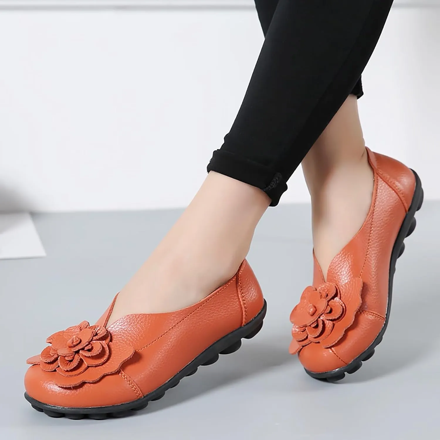 Womens Casual Loafers Shoes Round Toe Lightweight Soft Flat Moccasins Shoes Dressy Leather Slip On Comfortable Walking Loafer