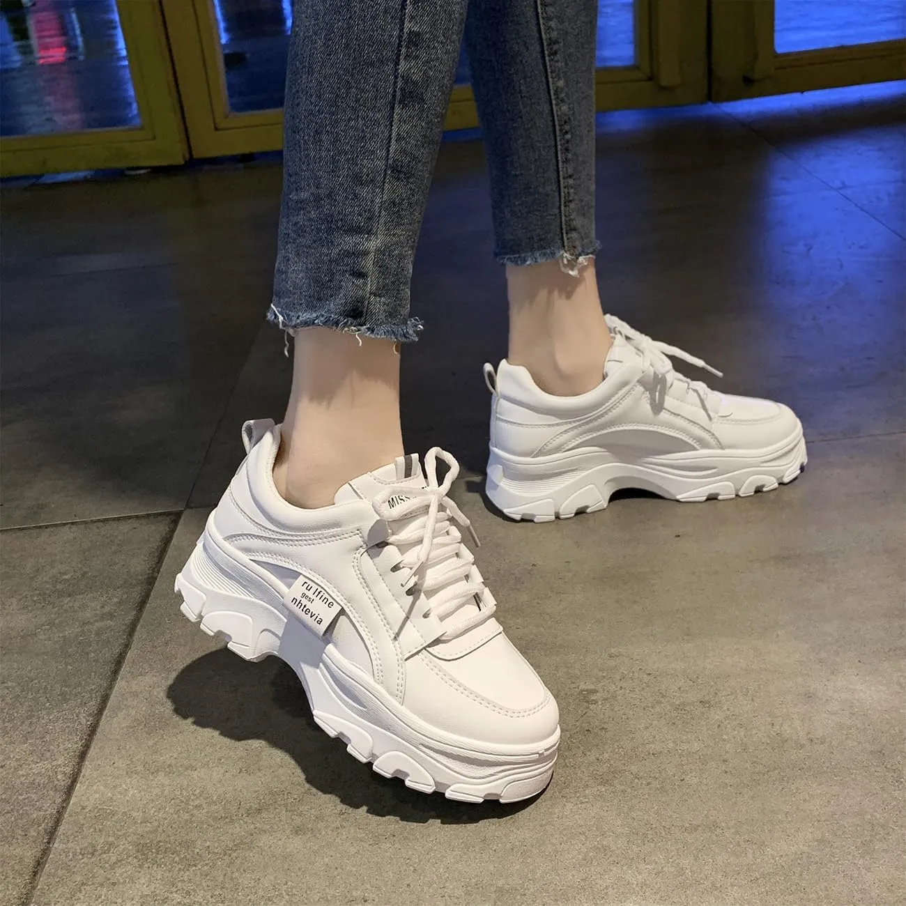 Women's Chunky White Leather Sneakers Fashion Lace-Up Walking Shoes for Women, Comfortable Everyday Casual Gym Shoes