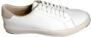 Women’s Fashion Sneakers - Light and Comfortable Leather Flat Sneakers for Everyday Use - Breathable Tennis Shoes with Soft Insoles