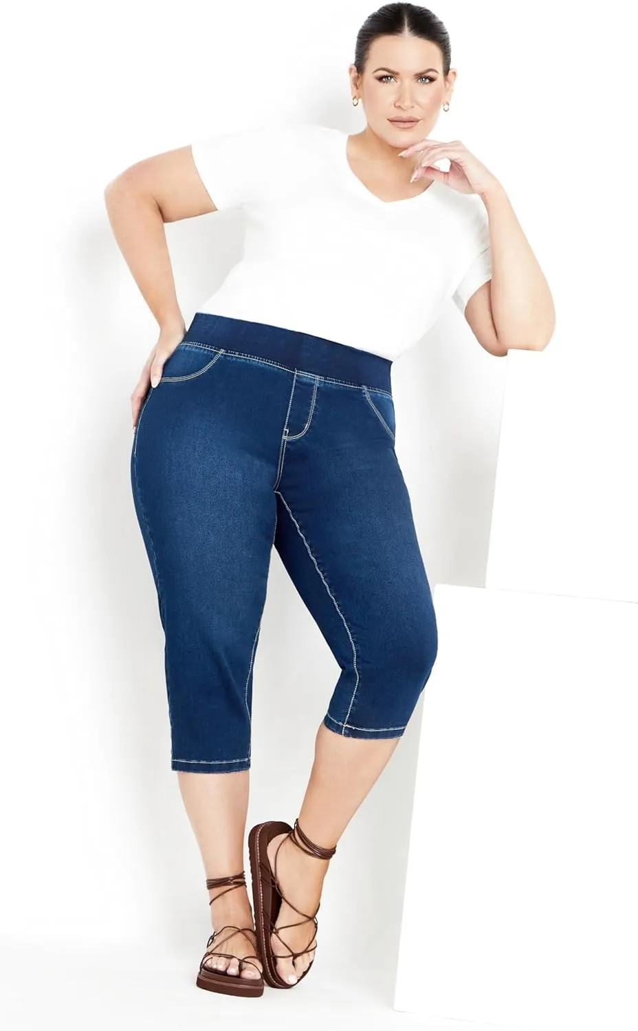 Women's Plus Size Jean-Butter Denim Pull on Crop